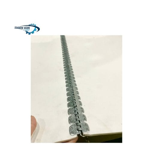 Băng tải PVC trắng đóng đinh mối nối